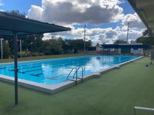 Commercial pool building in Sunshine Coast - Alto Pacific